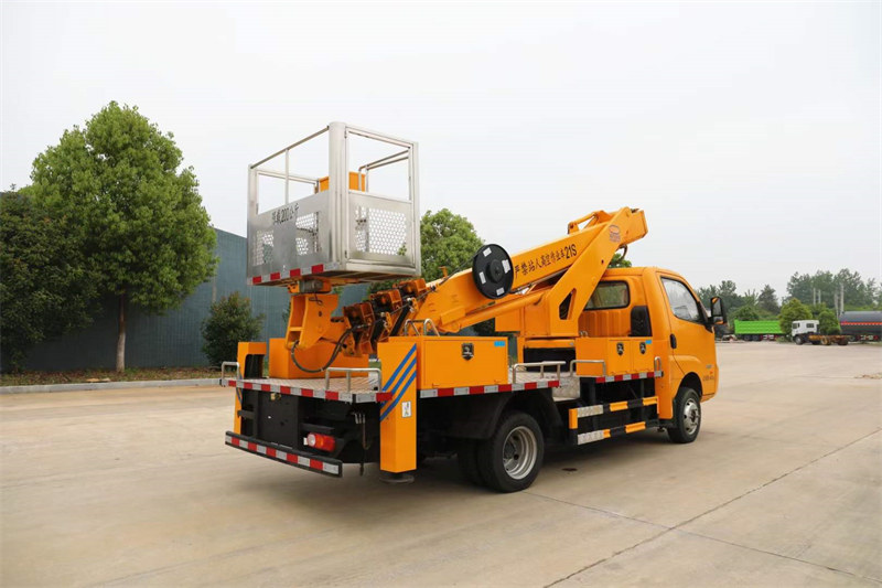 國六21米伸縮臂式高空作業(yè)車17萬
