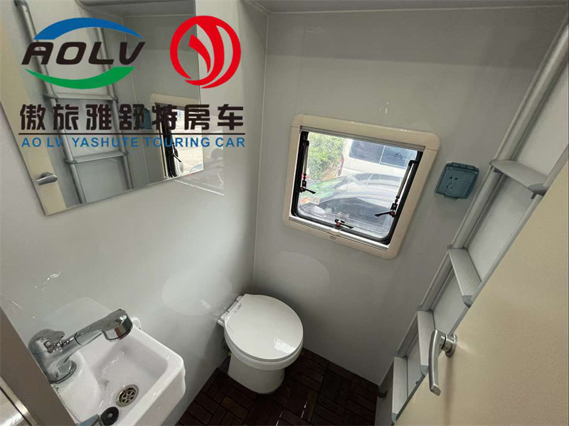 程力五十鈴700P輕卡房車優(yōu)惠