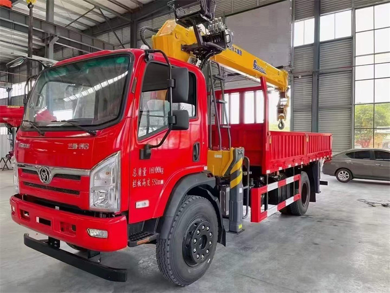 湖北短軸距徐工8噸隨車吊廠家