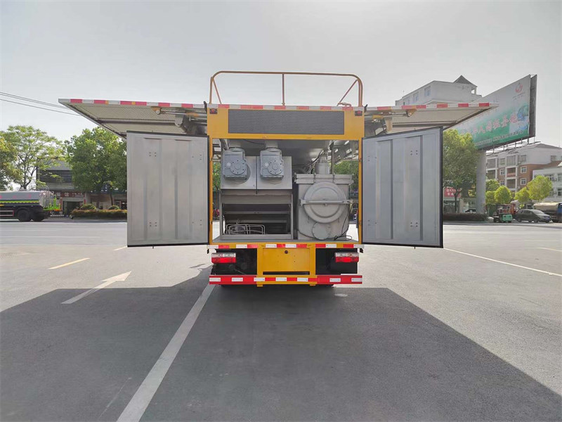東風D7污水處理凈化車價格
