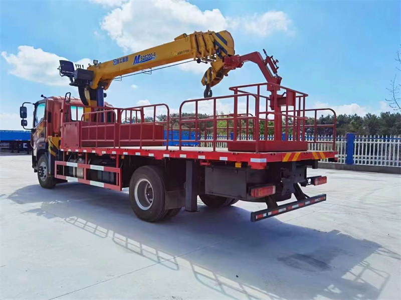 東風(fēng)K5后八輪徐工12G隨車吊免稅