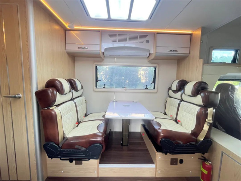 程力傲旅雅舒特上汽躍進(jìn)h500硬派升降頂房車