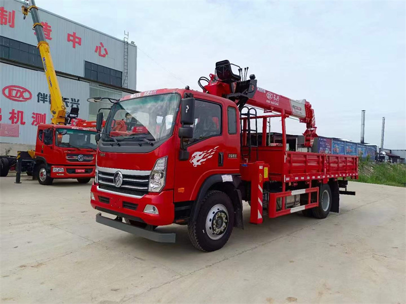 重汽王牌隨車吊特價2臺現(xiàn)車