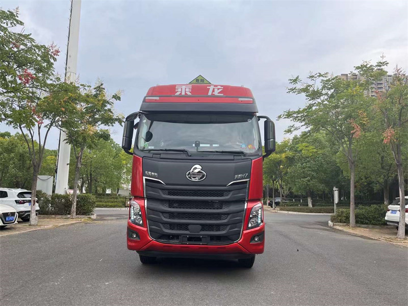 柳汽前四后八氣瓶運(yùn)輸車38萬