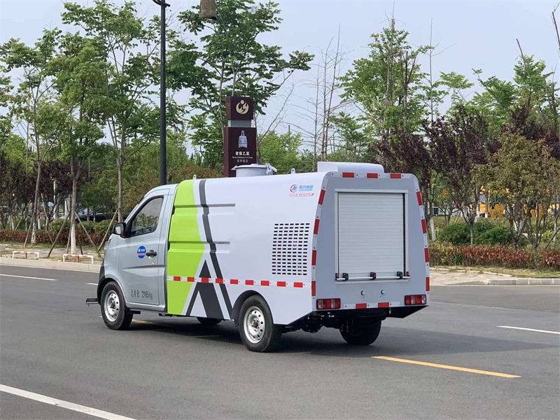 長安路面養(yǎng)護(hù)車爆款來襲