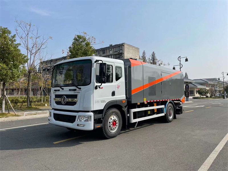 國六吸塵車多少錢