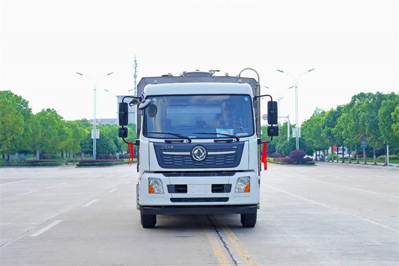 東風(fēng)天錦道路污染清除車(chē)廠家特賣(mài)