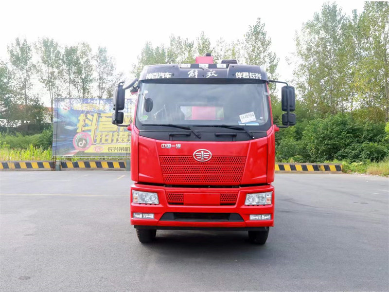解放J6經(jīng)濟版后八輪隨車吊省油
