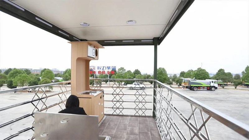 傲旅五十鈴700P四驅越野房車升降頂廚房