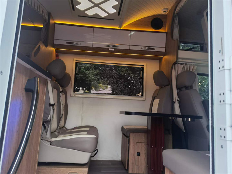 程力依維柯C型房車(chē)雙11特惠價(jià)