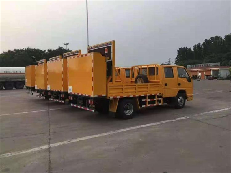 江鈴順達雙排防撞緩沖車廠家直銷