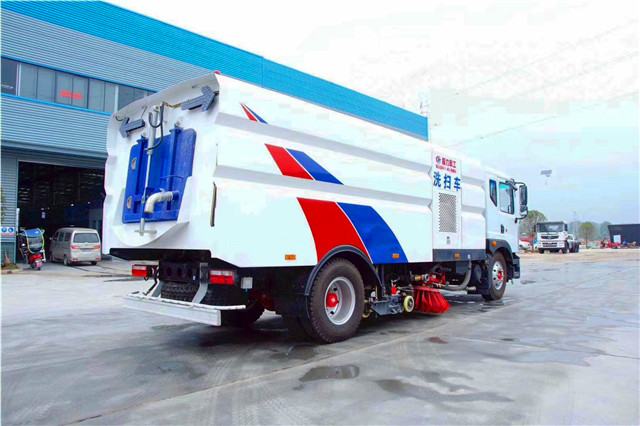 東風(fēng)D9洗掃車(chē)（8水/7塵）
