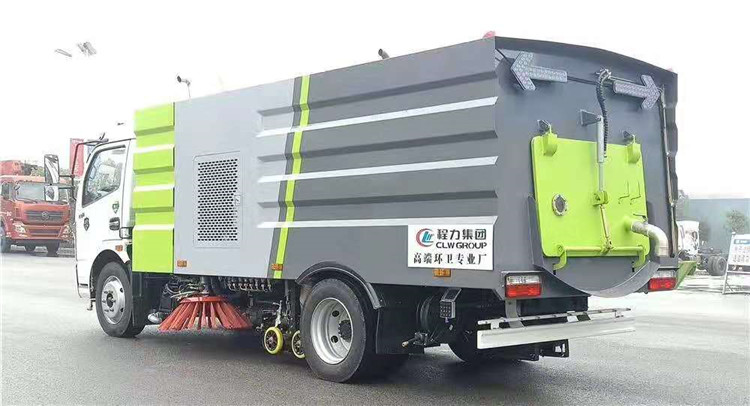 東風K7洗掃車（4水/4塵）