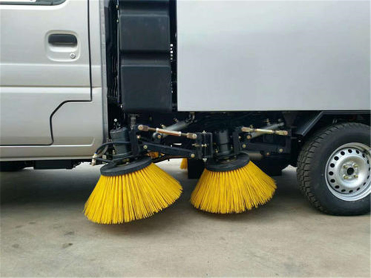 長安小型掃路車（0.7水/1.8塵）