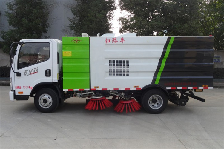 解放虎VN 5.5方掃路車