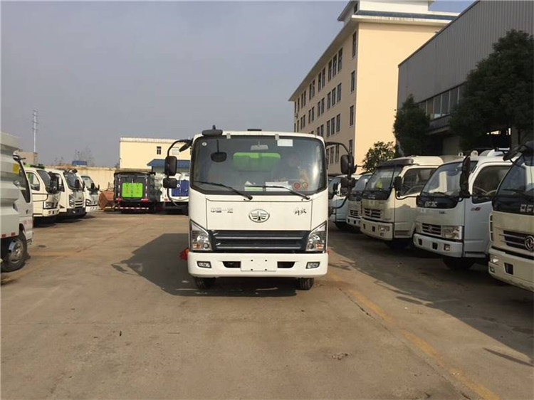解放虎VN 5.5方掃路車