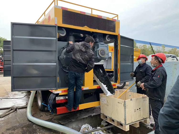 東風多利卡藍牌污水處理車價格