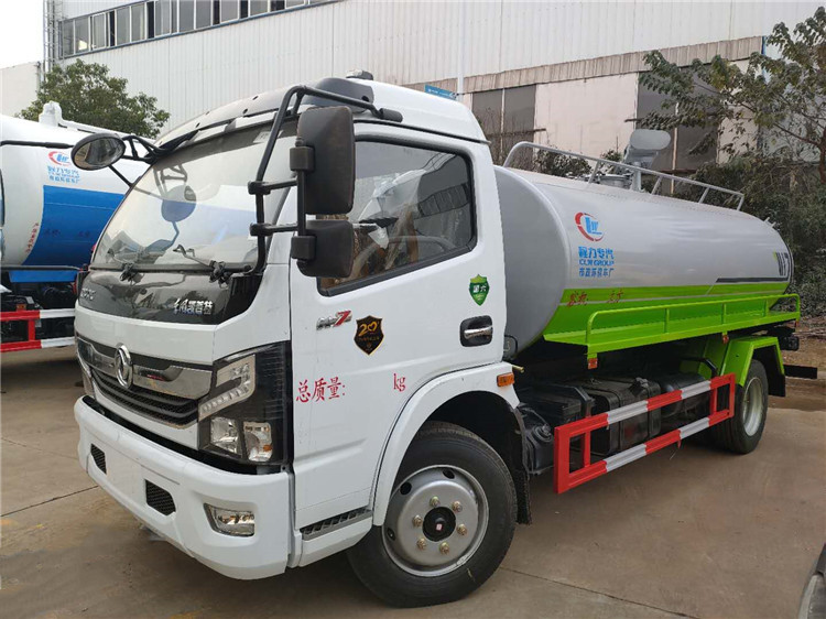 東風(fēng)多利卡國(guó)六9方吸糞車(chē)