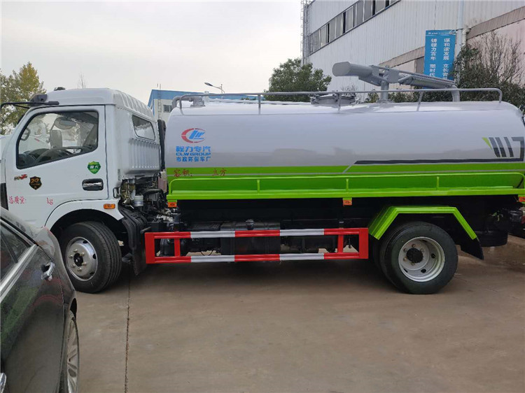 東風(fēng)多利卡國(guó)六9方吸糞車(chē)