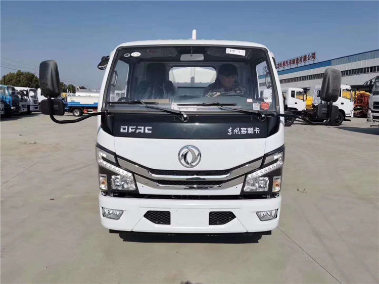 東風(fēng)多利卡國六5方吸糞車