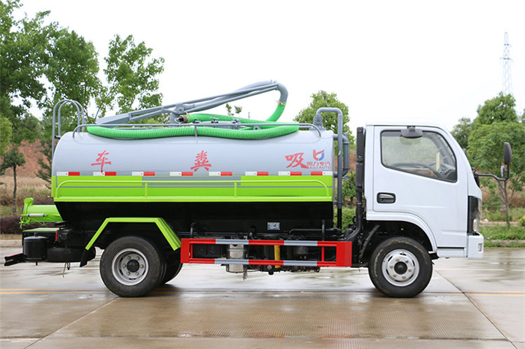 東風(fēng)藍(lán)牌5方（5噸）吸糞車(chē)