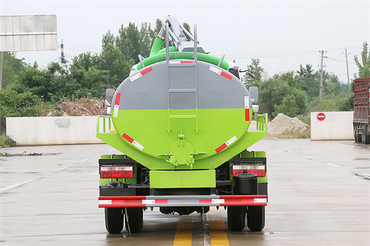 東風(fēng)藍(lán)牌5方（5噸）吸糞車(chē)