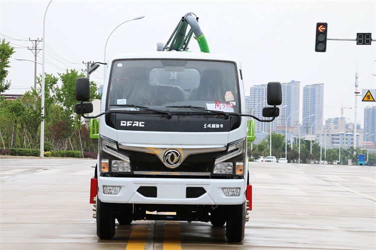 東風(fēng)藍(lán)牌5方（5噸）吸糞車(chē)
