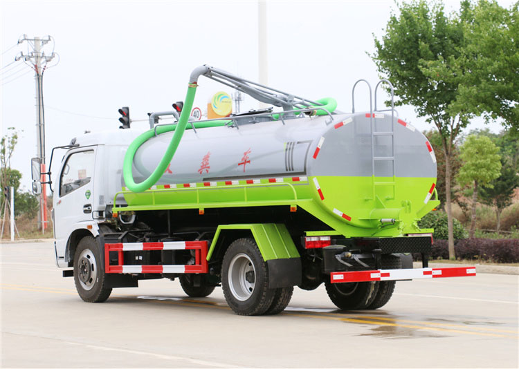 東風(fēng)藍(lán)牌5方（5噸）吸糞車(chē)