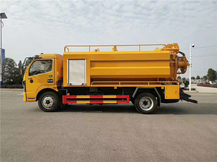東風(fēng)國(guó)六8方清洗吸污疏通車(chē)