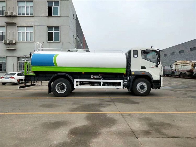 福田瑞沃國六15方灑水車