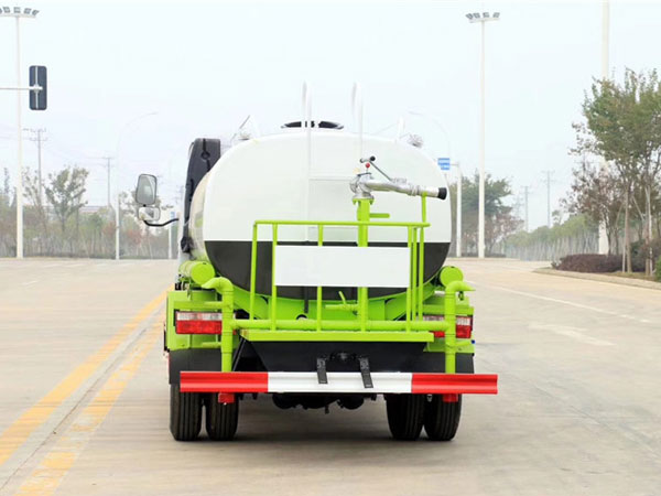 東風(fēng)福瑞卡5噸灑水車