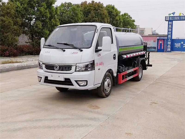 東風(fēng)途逸3噸灑水車