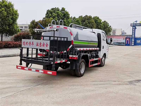 東風(fēng)途逸3噸灑水車
