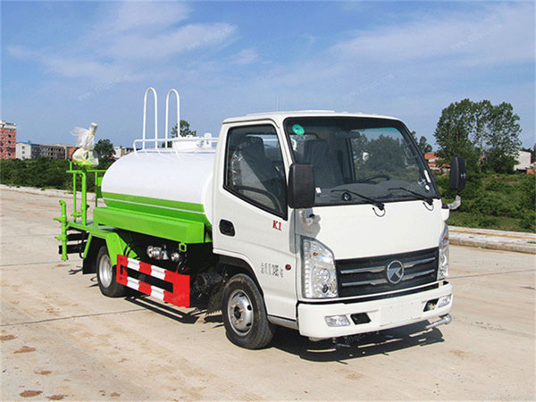 凱馬藍(lán)牌3噸灑水車(chē)