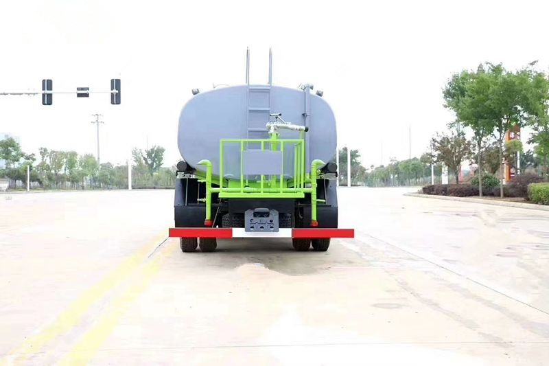 東風(fēng)華神12方灑水車