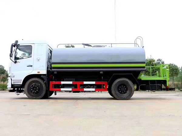 東風(fēng)華神12方灑水車