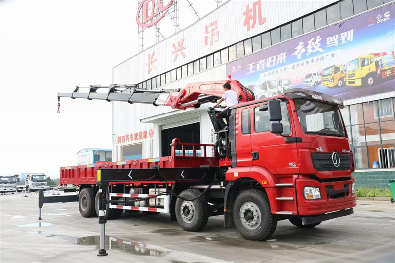 陜汽德龍隨車吊濰柴350馬力