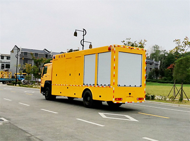 重汽豪沃搶險(xiǎn)車月底底價(jià)