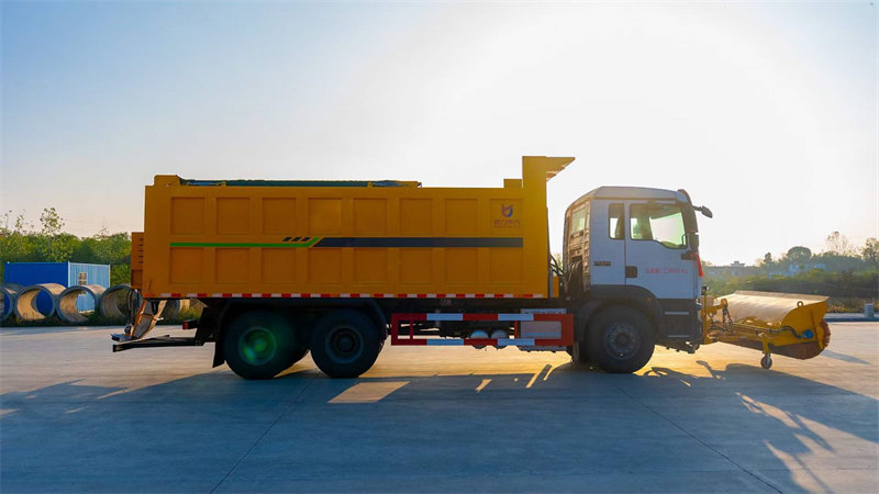 重汽?德汕?卡除雪車??車發(fā)?