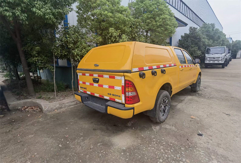福田皮卡清洗車現(xiàn)車一臺