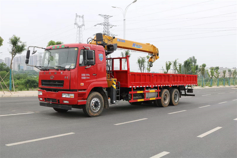 華菱后八輪隨車(chē)吊可分期