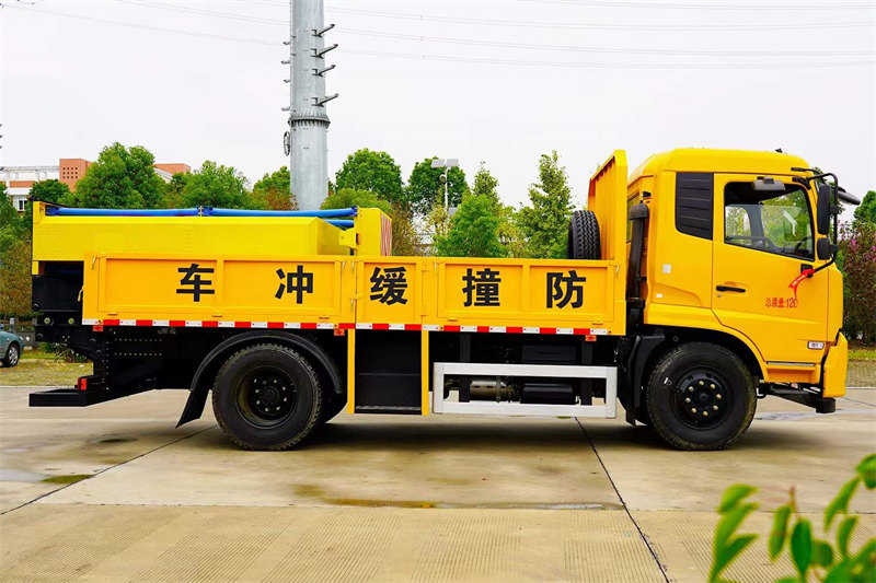 天錦100k防撞緩沖車底價來襲