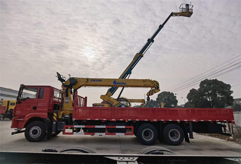 德龍新M3000后八輪隨車吊年終特惠