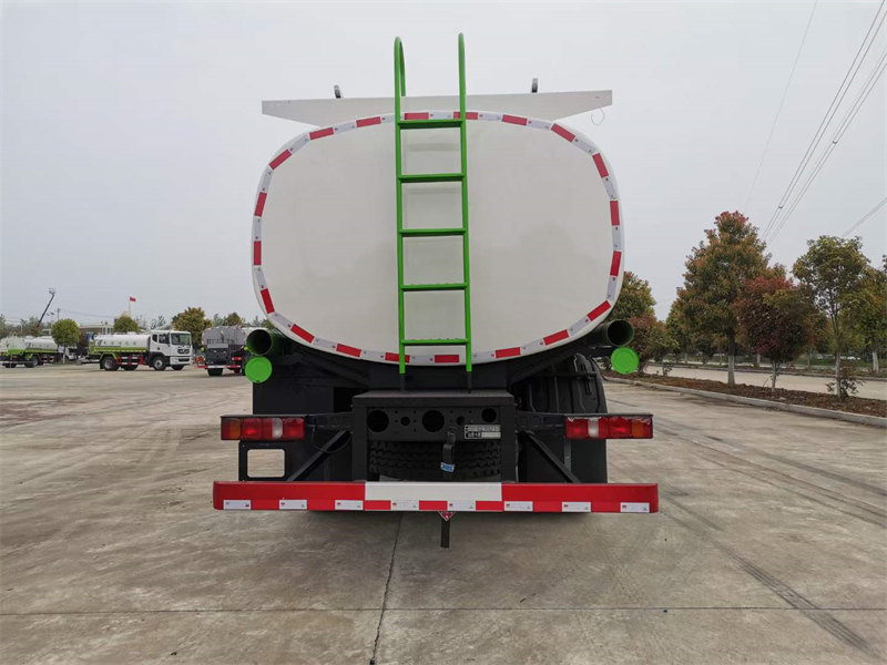 重汽汕德卡供液車1月特價