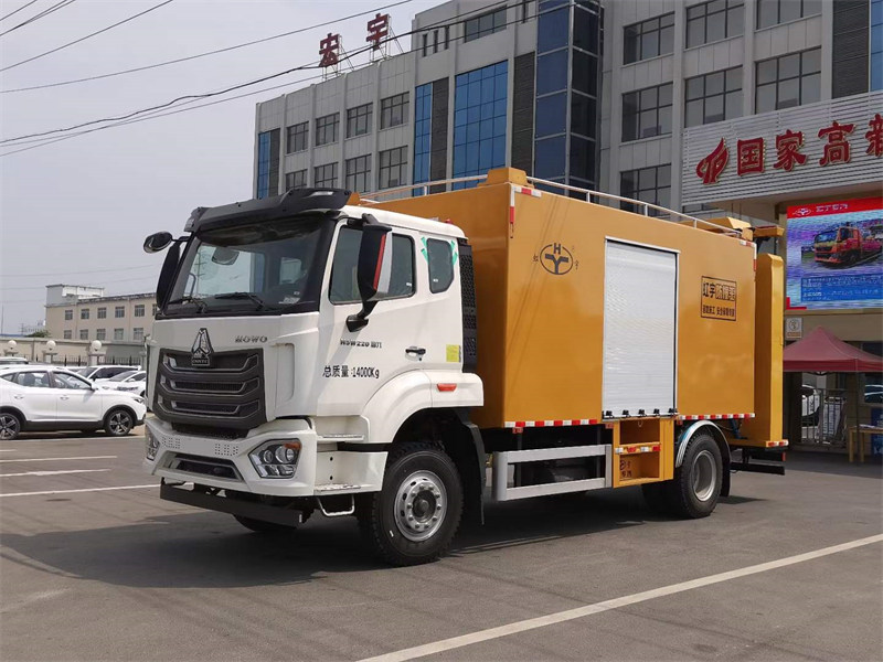 重汽14噸箱式多功能防撞緩沖車配置