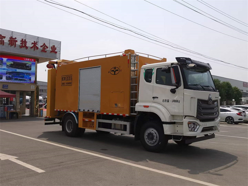 重汽14噸箱式多功能防撞緩沖車配置