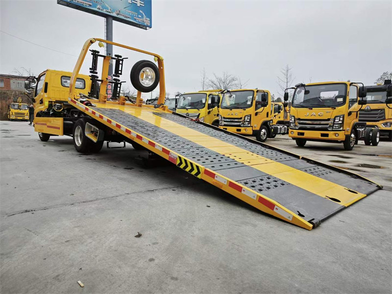 江淮駿鈴V3清障車準備發(fā)車