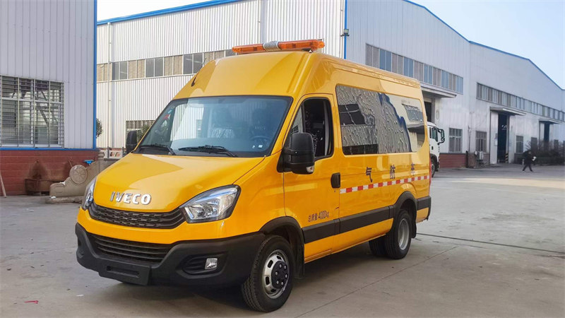 依維柯救險(xiǎn)車可選裝手動(dòng)自動(dòng)擋  　　