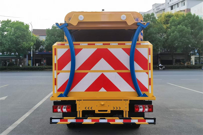 江淮80K防撞緩沖車購車送發(fā)電機