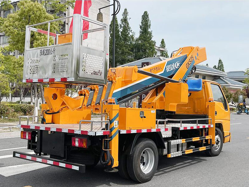 江鈴25米藍牌高空作業(yè)車
